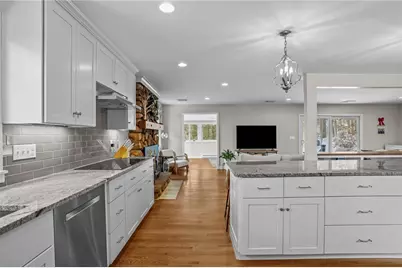 42 Georgiana Drive, Cumberland, RI 02864 - Photo 3