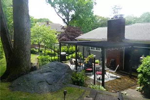 90 Quaker Dr, West Warwick, RI 02893 - Photo 9