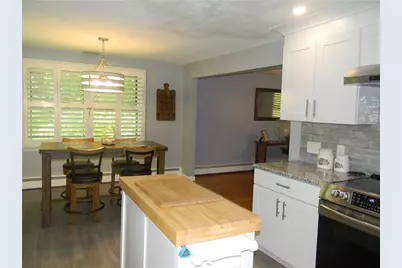 90 Quaker Drive, West Warwick, RI 02893 - Photo 15