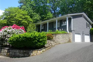 90 Quaker Dr, West Warwick, RI 02893 - Photo 1