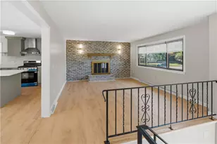 247 Asylum Rd, Warwick, RI 02886 - Photo 5