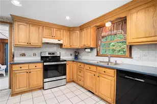 106 Wendy Ln, South Kingstown, RI 02879 - Photo 17