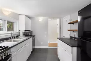 30 Wright Pl, Barrington, RI 02806 - Photo 7