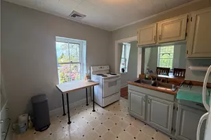 44 Everett St, Newport, RI 02840 - Photo 3
