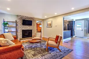 62 Meadowcrest Dr, Cumberland, RI 02864 - Photo 5