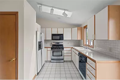 23 Lawndale Drive, Warwick, RI 02818 - Photo 11