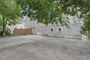821 Potters Ave, Providence, RI 02907 - Photo 37