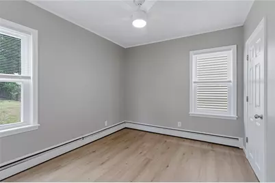 75 Baldwin Street, Pawtucket, RI 02860 - Photo 9