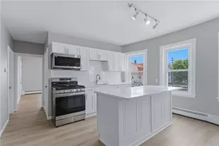 75 Baldwin St, Pawtucket, RI 02860 - Photo 3