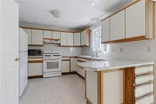 9 Tamarac Dr, Smithfield, RI 02828 - Photo 3