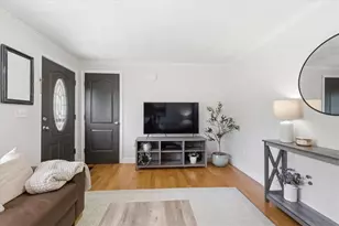 127 Sun Valley Dr, Cumberland, RI 02864 - Photo 5