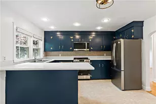 3 Ruth St, Middletown, RI 02842 - Photo 9