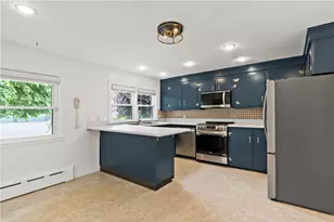 3 Ruth St, Middletown, RI 02842 - Photo 7