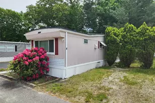 27 Woodward Rd, Lincoln, RI 02865 - Photo 3
