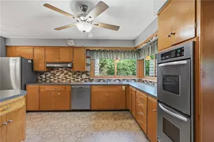 183 Lawn St, Providence, RI 02908 - Photo 17