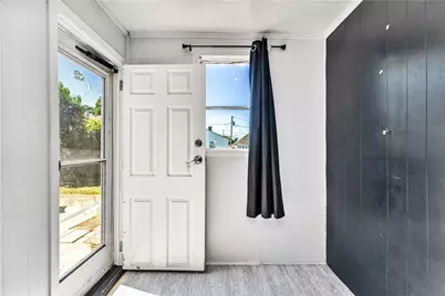 203 Farmington Avenue, Cranston, RI 02920 - Photo 17