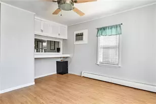 203 Farmington Ave, Cranston, RI 02920 - Photo 15