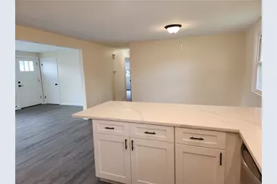 11 Wood Street, West Warwick, RI 02893 - Photo 5