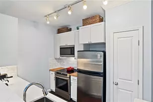 1000 Providence Pl, Providence, RI 02903 - Photo 7