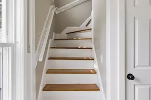 27 Hemlock Ave, Cranston, RI 02910 - Photo 15