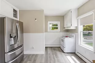 27 Hemlock Ave, Cranston, RI 02910 - Photo 13