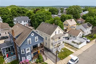 32 Vine St, Woonsocket, RI 02895 - Photo 3