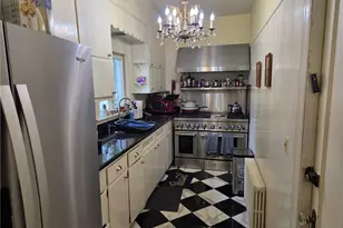 45 Woodlawn Ave, Bristol, RI 02809 - Photo 7