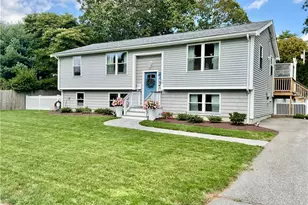 15 Grove St, Fairhaven, MA 02719 - Photo 3