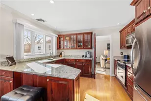 421 Bellevue Ave, Newport, RI 02840 - Photo 9