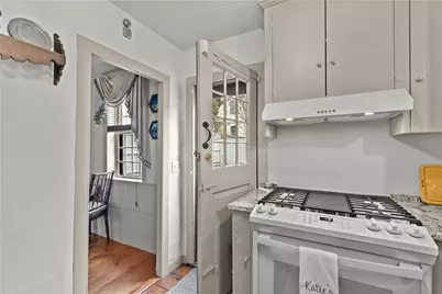 11 Cross Street, Newport, RI 02840 - Photo 9
