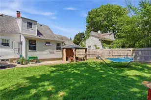 69 Roger Williams Ave, East Providence, RI 02916 - Photo 5