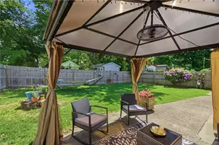 69 Roger Williams Ave, East Providence, RI 02916 - Photo 7