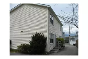 27 Weaver Ave, Newport, RI 02840 - Photo 1