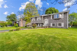 20 Namquid Dr, Middletown, RI 02842 - Photo 35