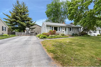 83 Bateman Avenue, Cranston, RI 02920 - Photo 37