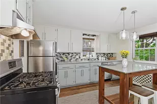96 Meridian St, Providence, RI 02908 - Photo 7