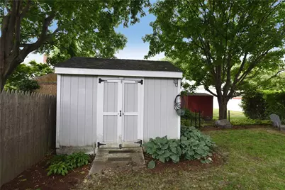 96 Meridian Street, Providence, RI 02908 - Photo 27