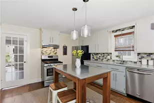 96 Meridian St, Providence, RI 02908 - Photo 9