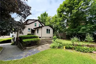 59 Clyde St, West Warwick, RI 02893 - Photo 5