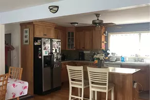 10 Isabelle Dr, Narragansett, RI 02882 - Photo 9