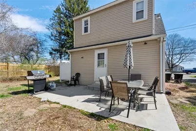 844 Boston Neck Road, Narragansett, RI 02882 - Photo 15