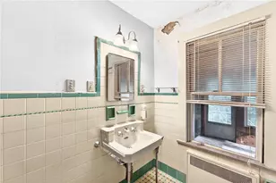 136 Armington St, Cranston, RI 02910 - Photo 21