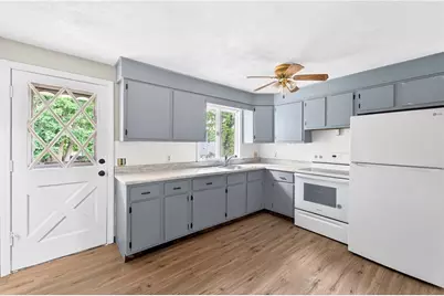 140 Lawrence Street, Cranston, RI 02920 - Photo 3