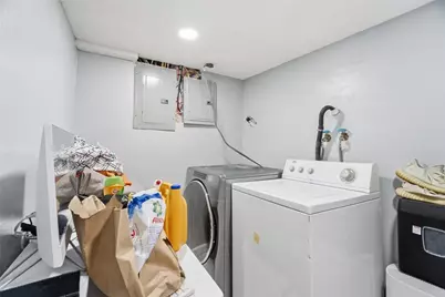 175 Montgomery Avenue, Providence, RI 02905 - Photo 9