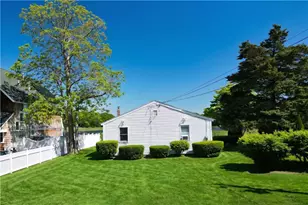 151 Conanicus Rd, Narragansett, RI 02882 - Photo 9