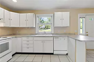 41 Charles Dr, Tiverton, RI 02878 - Photo 5
