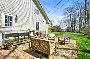 397 Gibbs Ave, Newport, RI 02840 - Photo 9