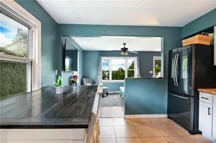 27 Alan Ave, Portsmouth, RI 02871 - Photo 9