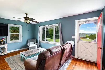 27 Alan Avenue, Portsmouth, RI 02871 - Photo 5