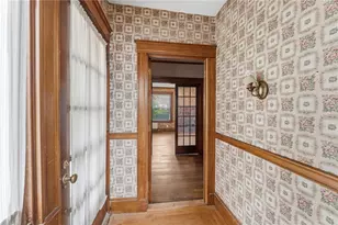 220 Lenox Ave, Providence, RI 02907 - Photo 17